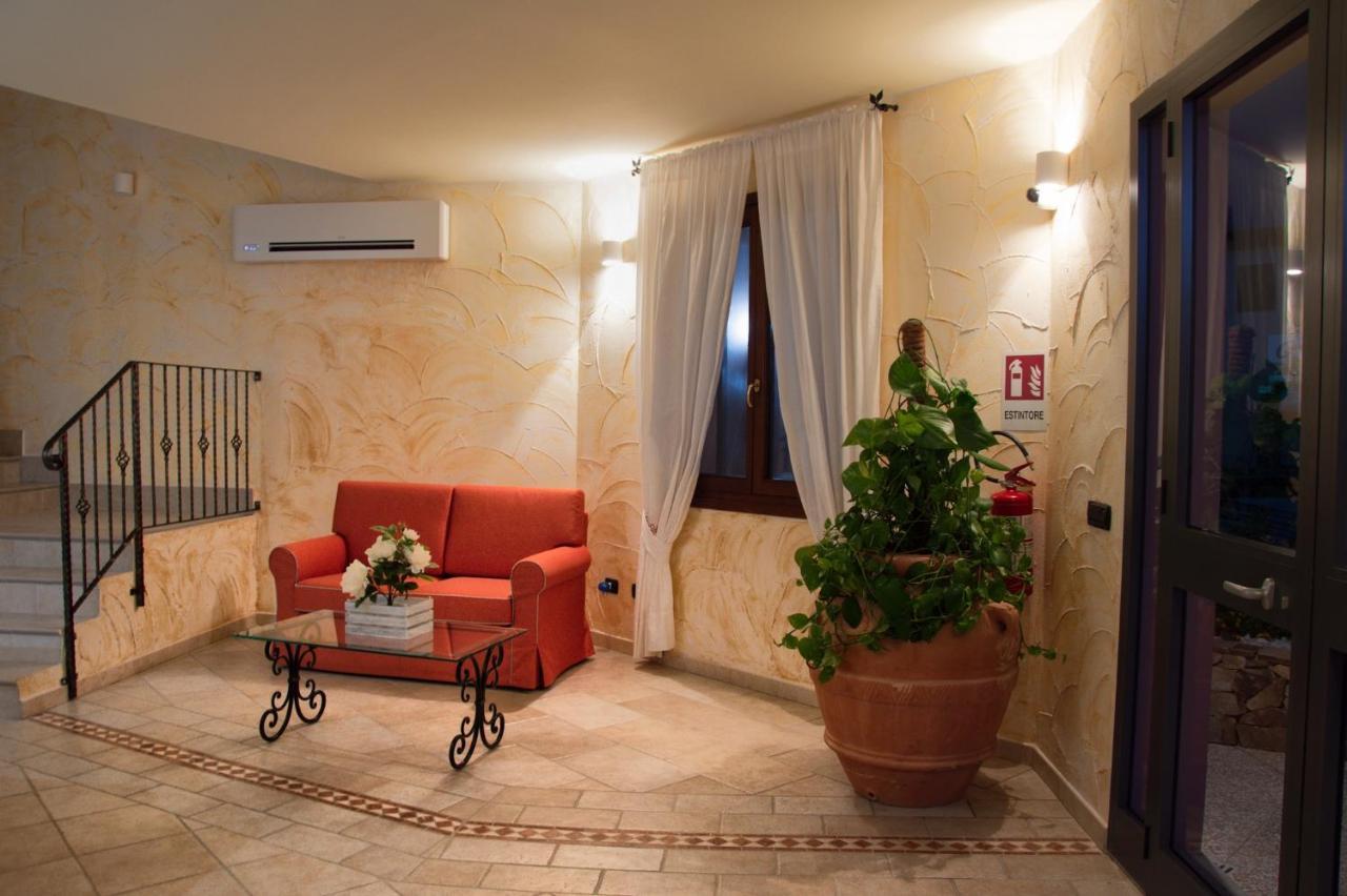 Hotel Trinita Dei Corsari Torre dei Corsari Exteriör bild